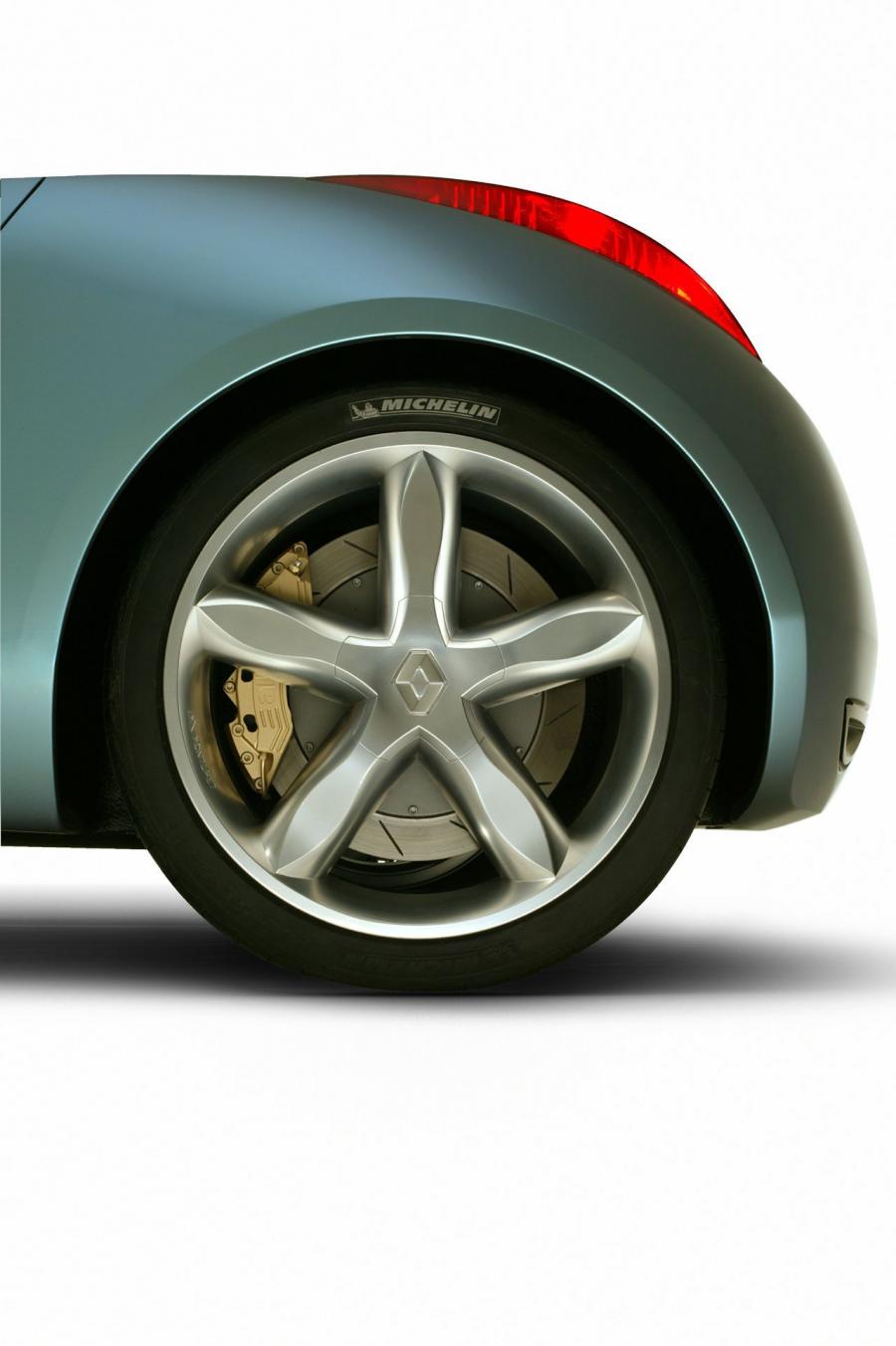  Renault Wind Concept 2004 года  (фото 39 из 61)